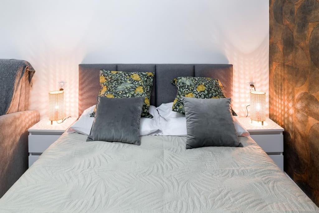 Charming Apartment In Calm And Central Area クラクフ エクステリア 写真